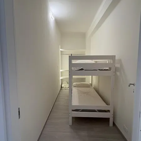 Apartment Rb - Center - *