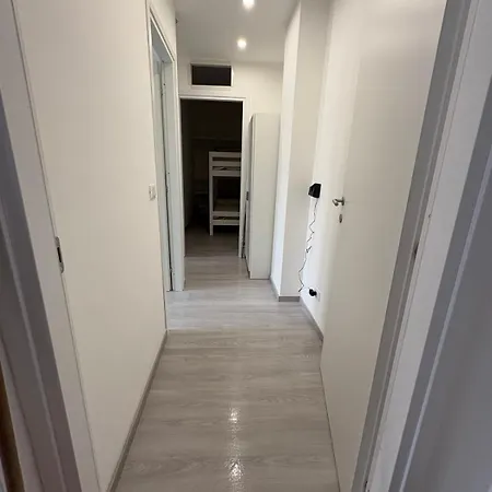 Apartment Rb - Center - *